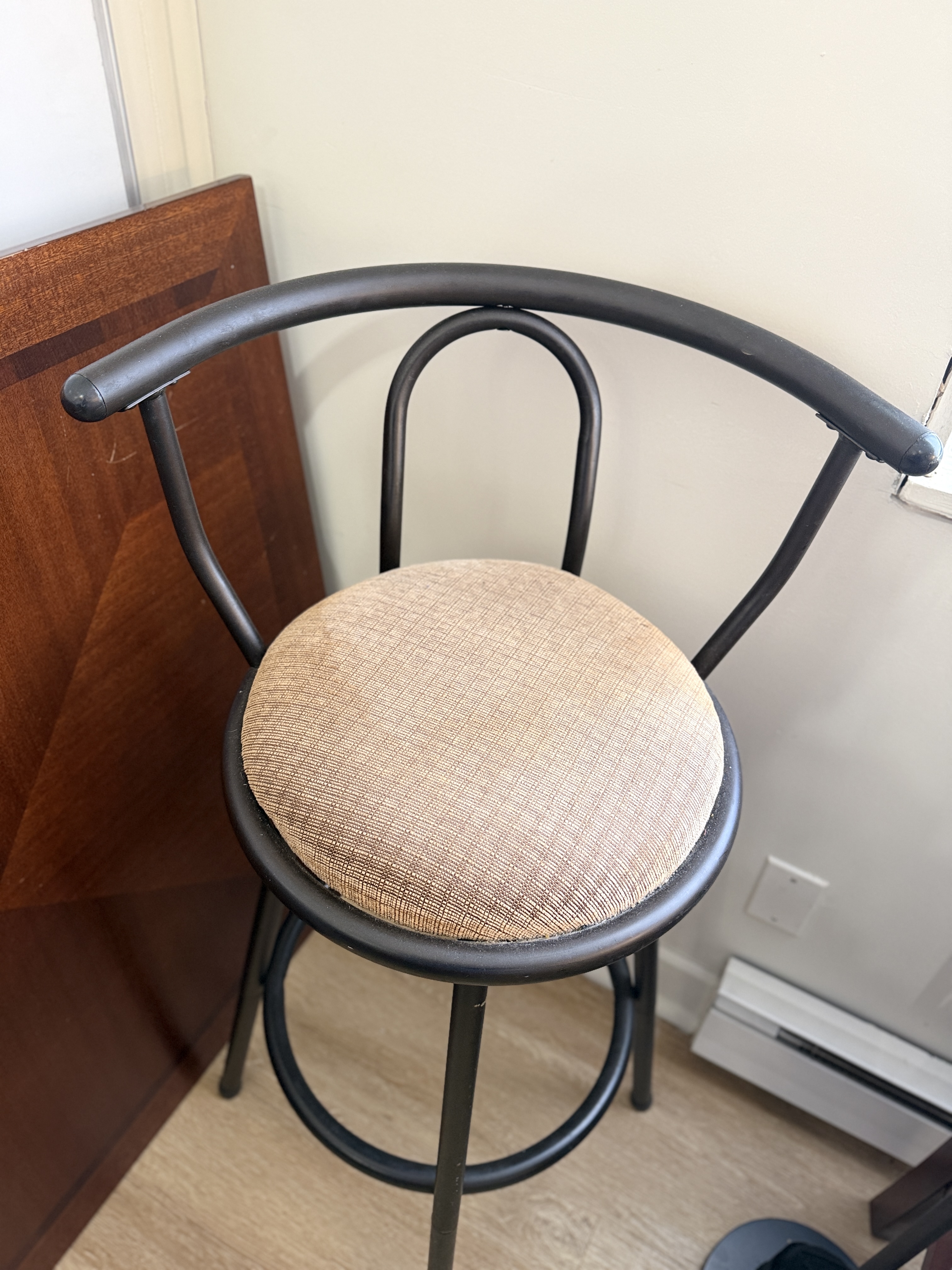 360 Swivel Bar Stool w/ Back & Cushioned Seat – Counter Height Bistro Chair