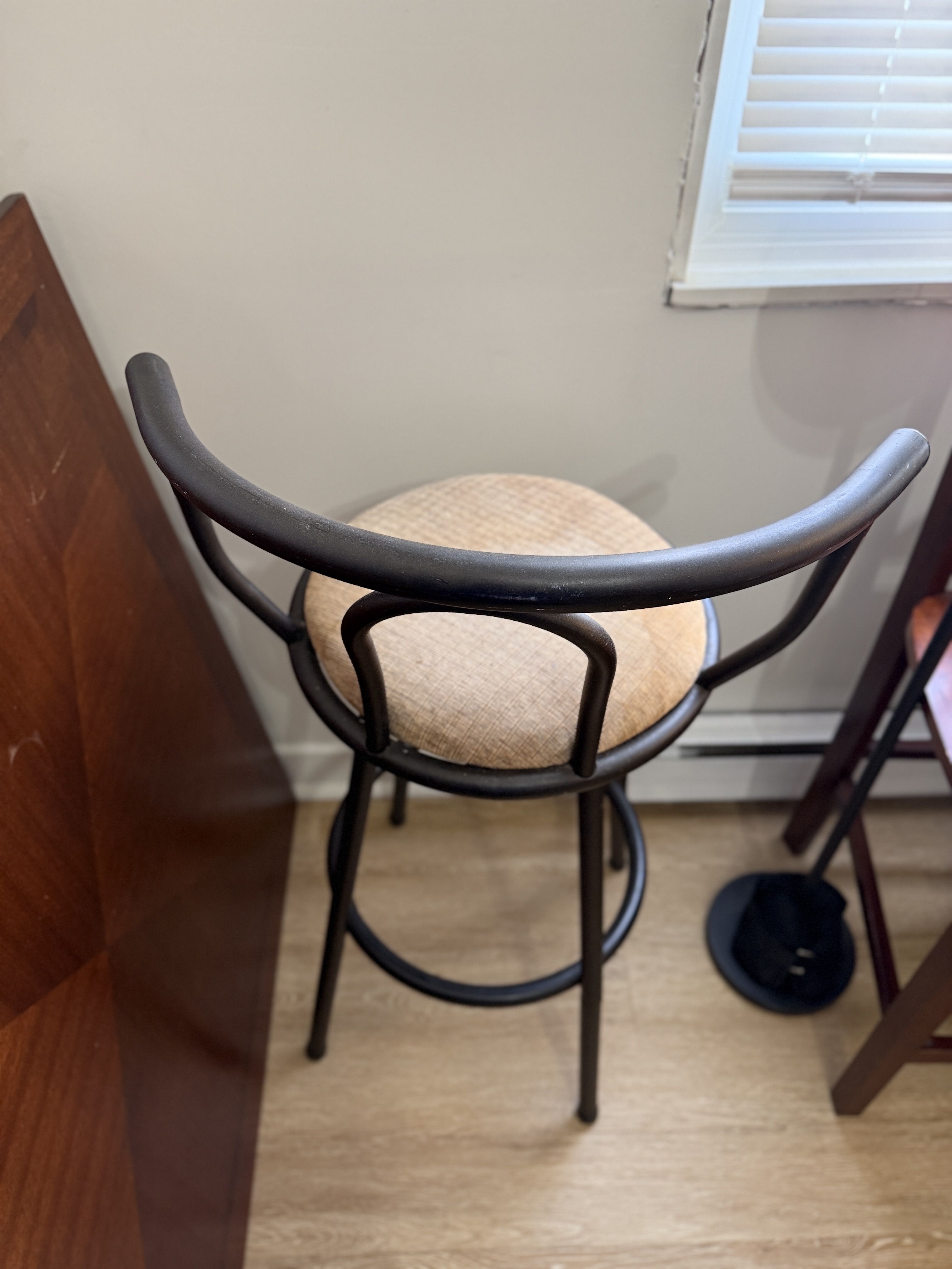 360 Swivel Bar Stool w/ Back & Cushioned Seat – Counter Height Bistro Chair