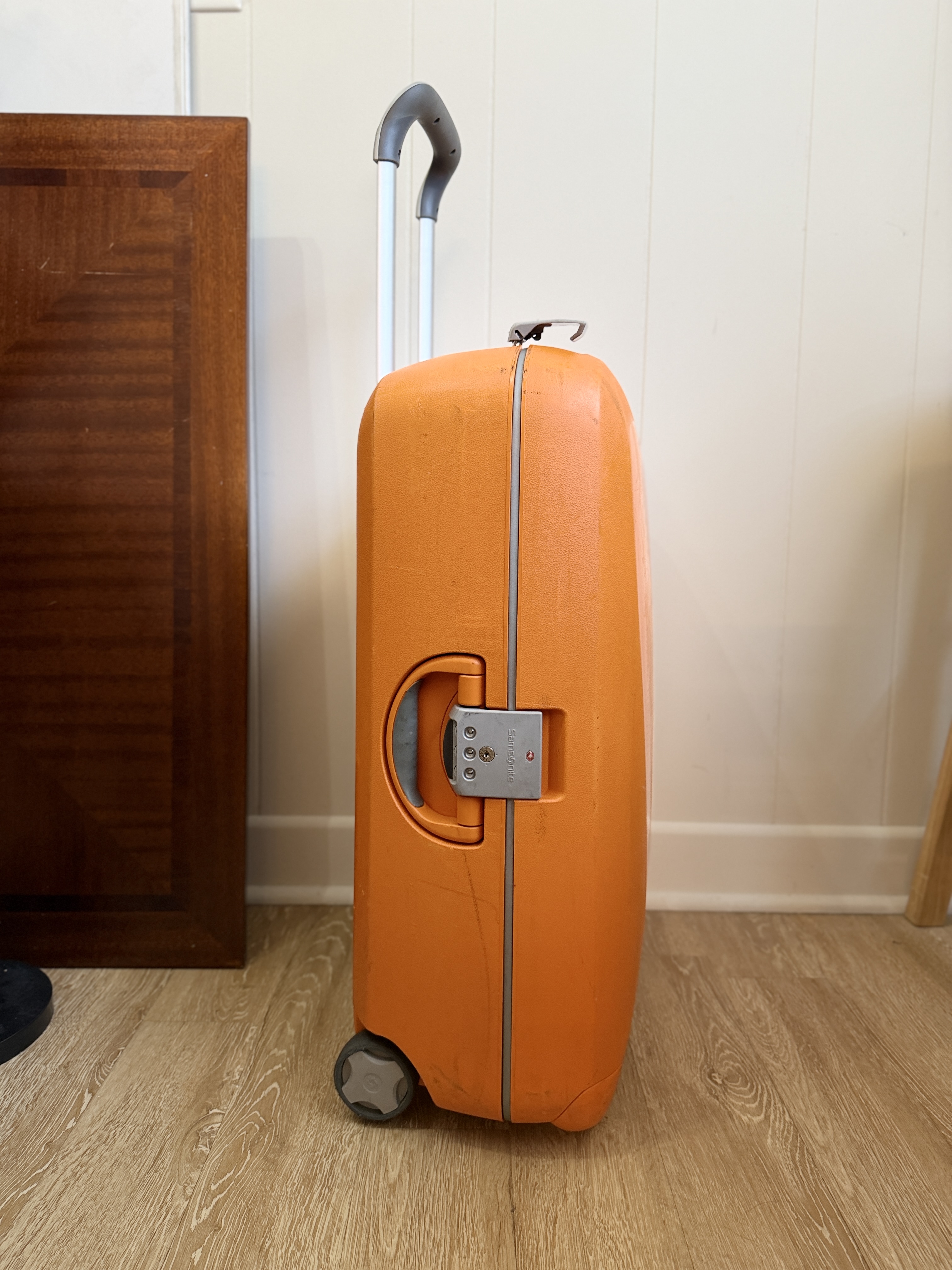 Samsonite Orange Hard Shell 26.5"x18"x8.5" Luggage – Durable Travel Luggage w/ 2 Wheels