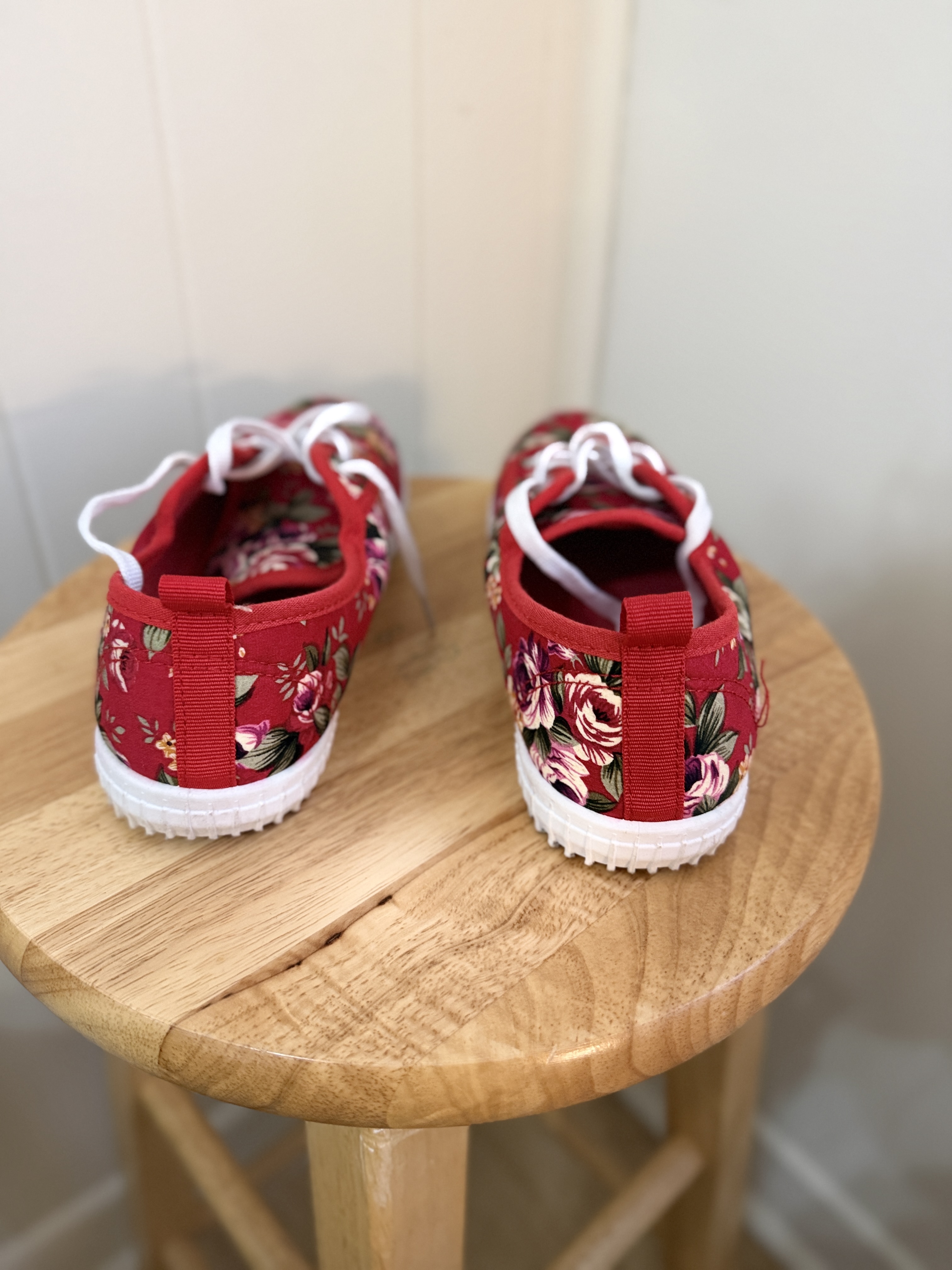 Red Floral Canvas Sneakers – Cute Flower Print Casual Lace-Up Shoes