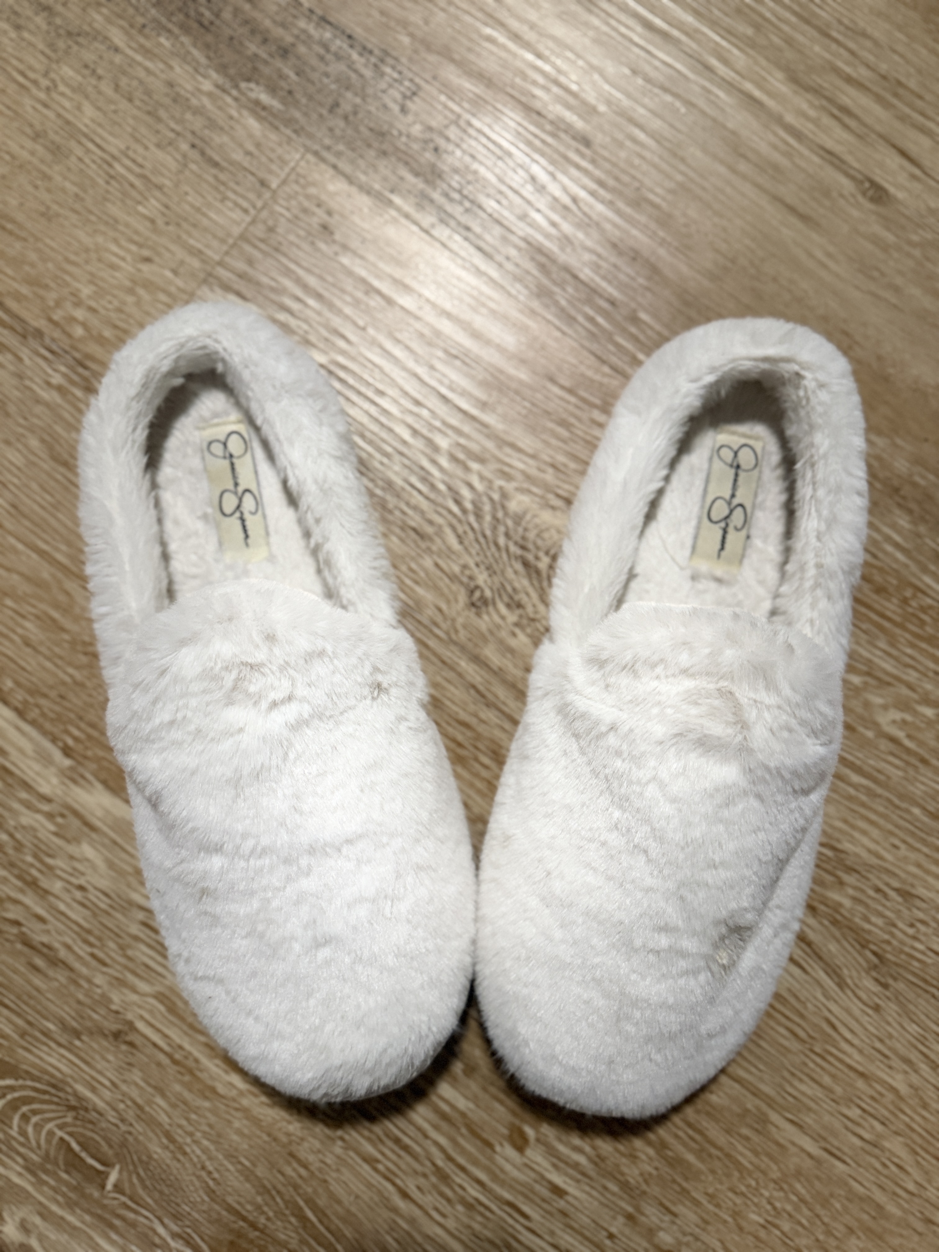 Jessica Simpson White Fuzzy Slippers