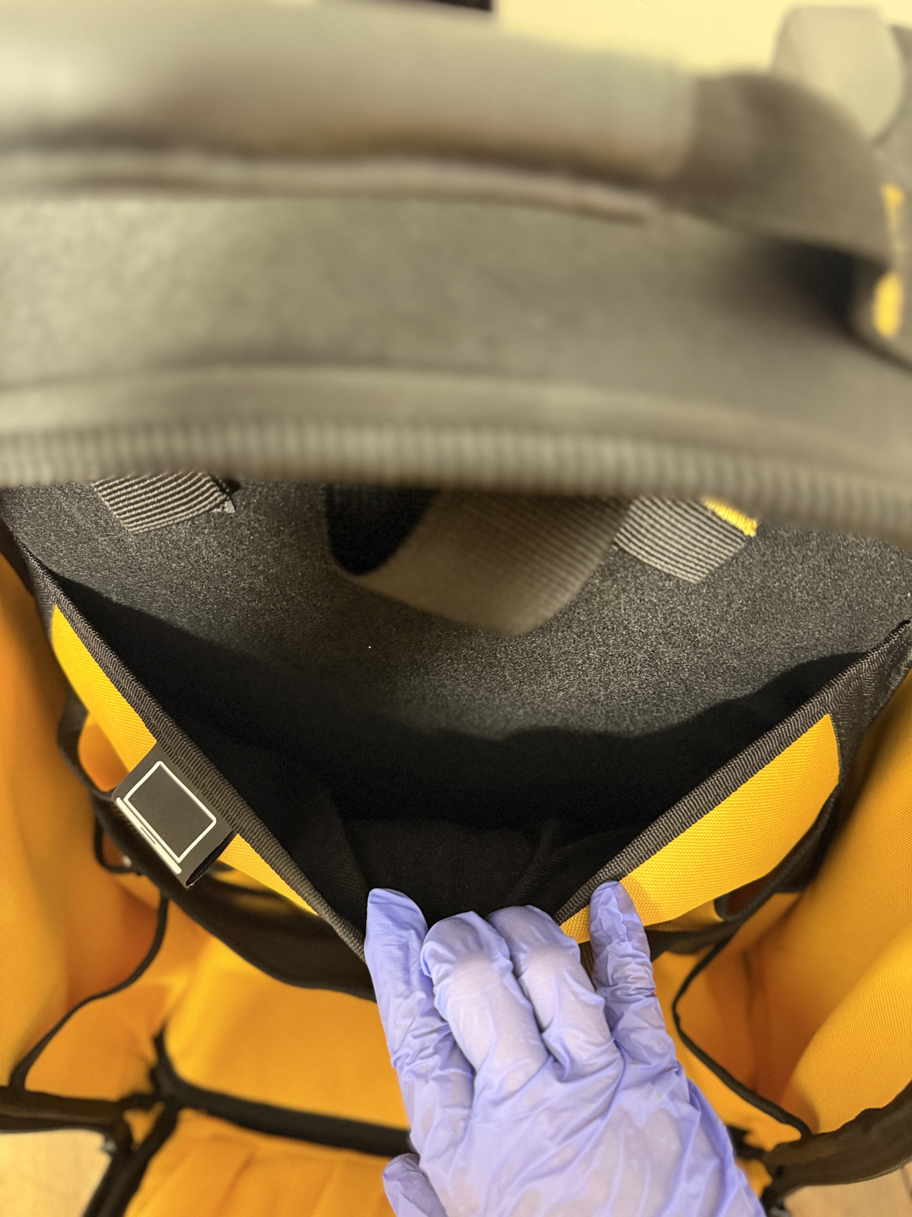 DeWalt Tool Backpack – Heavy Duty Contractor Bag – Water Resistant – Excellent Condition