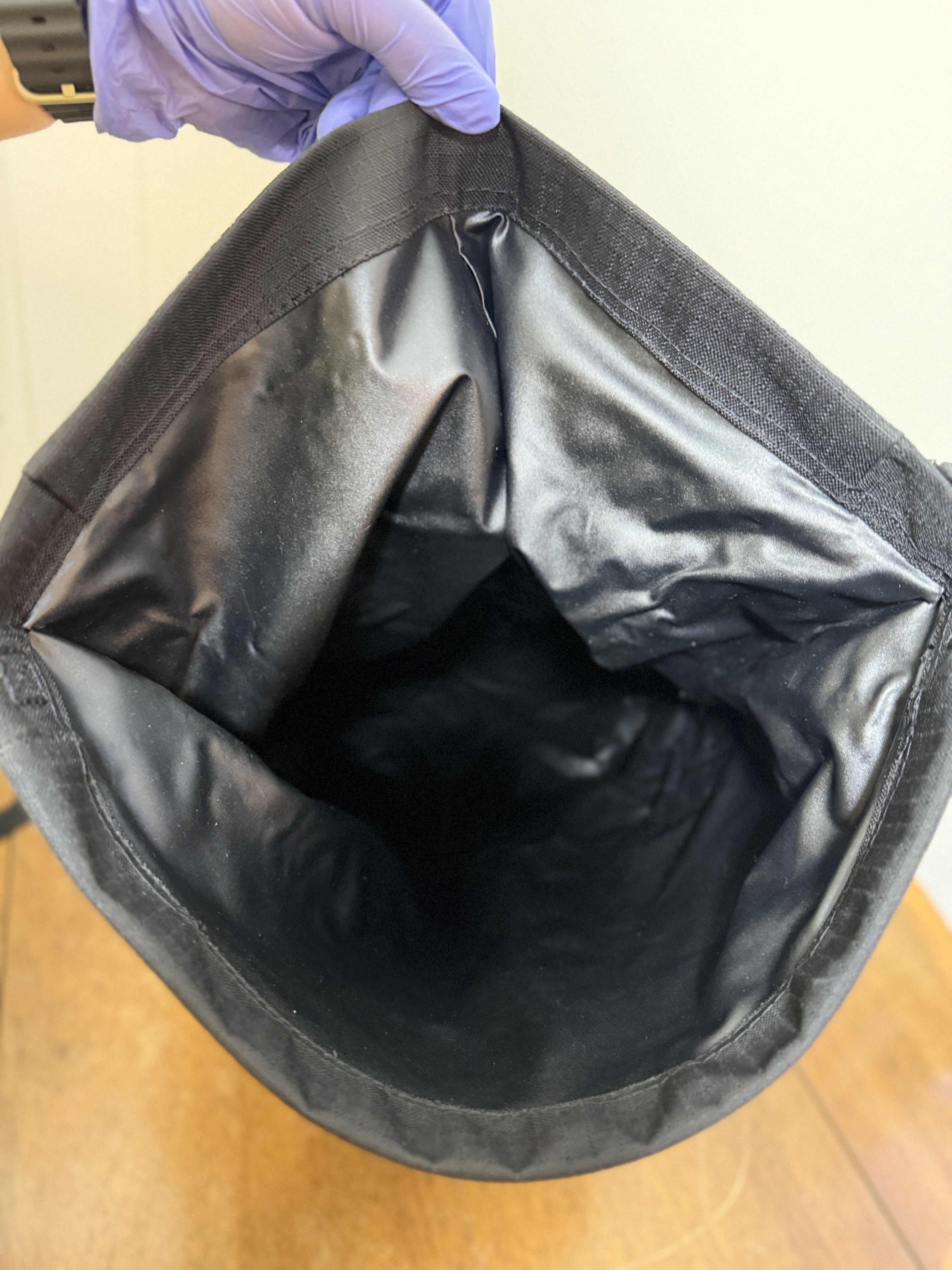 Dakine Backpack – Black Roll-Top Adventure Bag – Travel / School / Outdoor