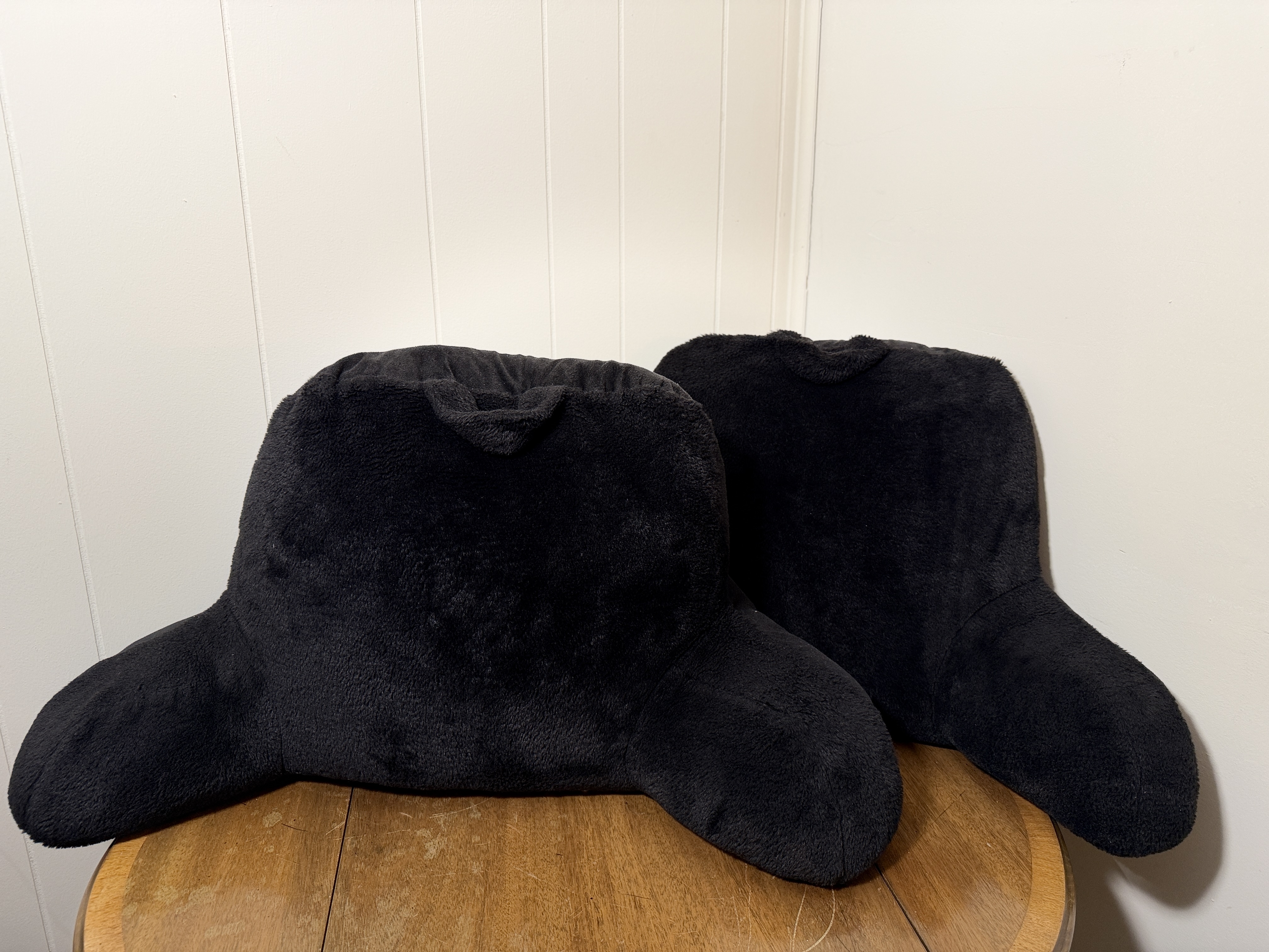 Set of 2 Reading Pillows w/ Arm Support – Black Plush Bed Rest Cushions