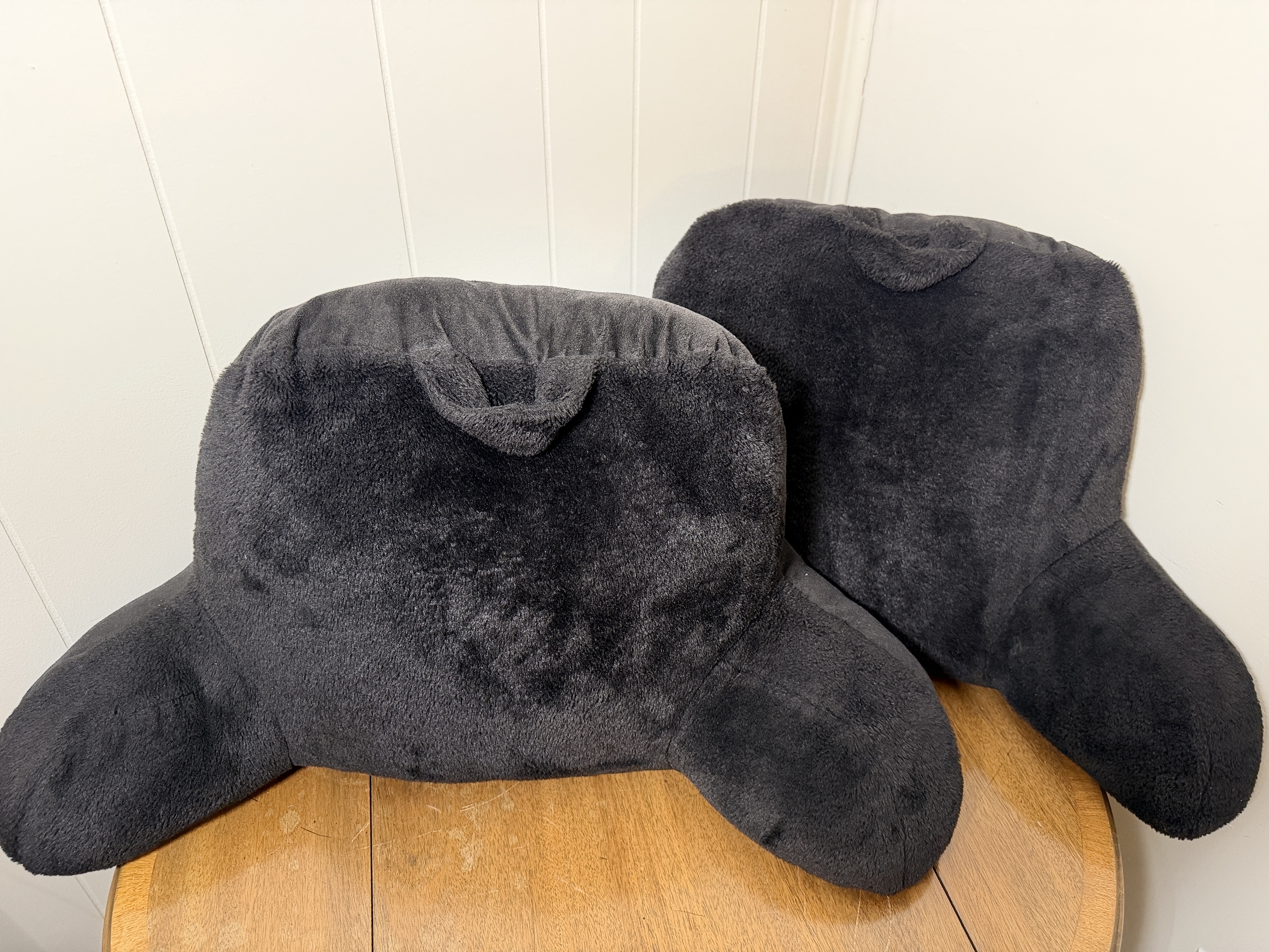 Set of 2 Reading Pillows w/ Arm Support – Black Plush Bed Rest Cushions