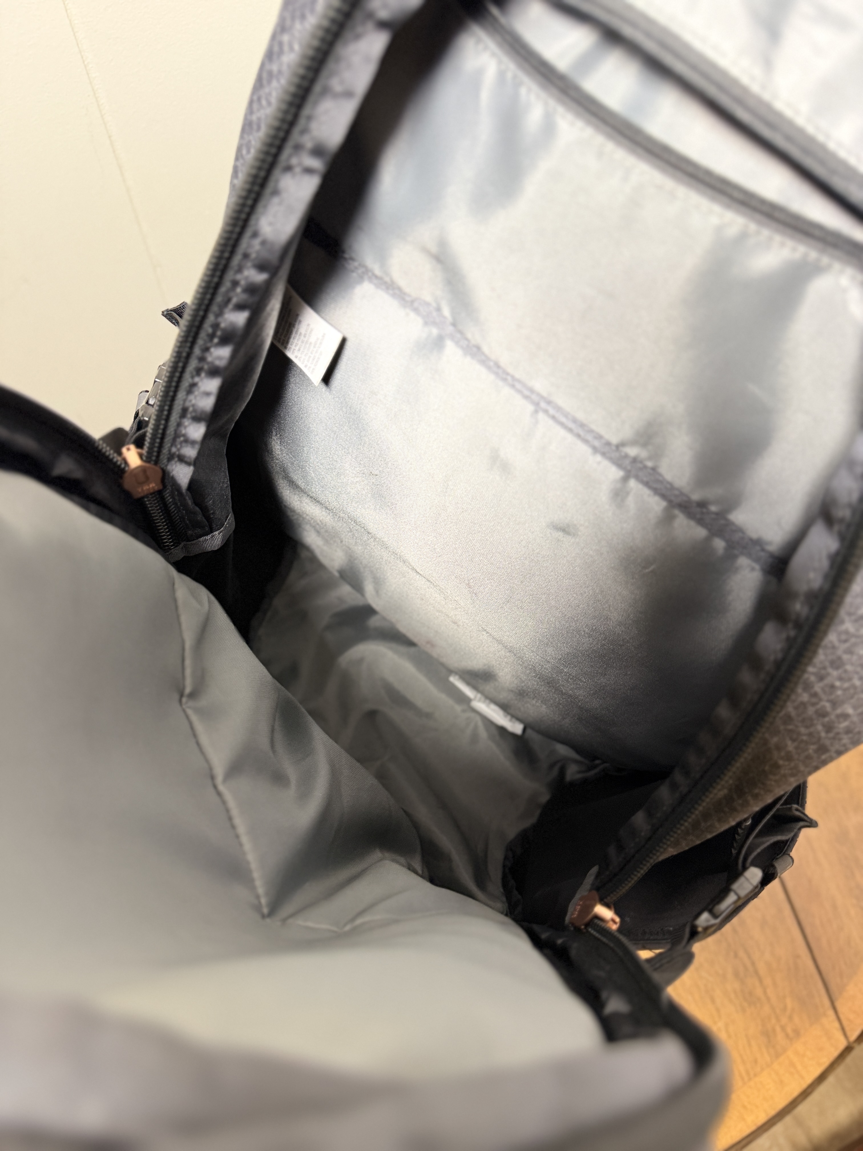 The North Face Surge Bookbag / Backpack – Black Hiking Daypack – Travel / School / Outdoor