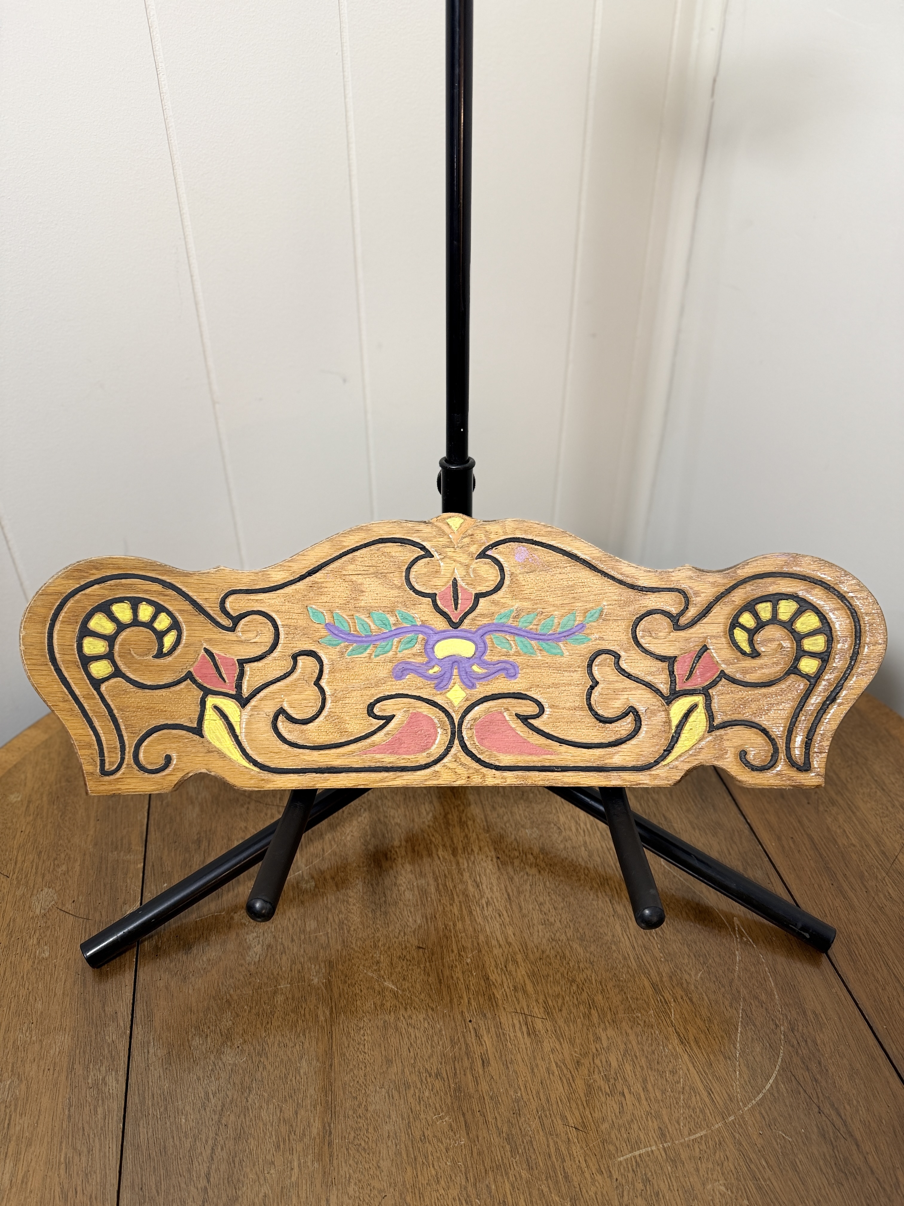 Hand-Painted Carved Wood Decorative Panel – Vintage Style Wall Decor