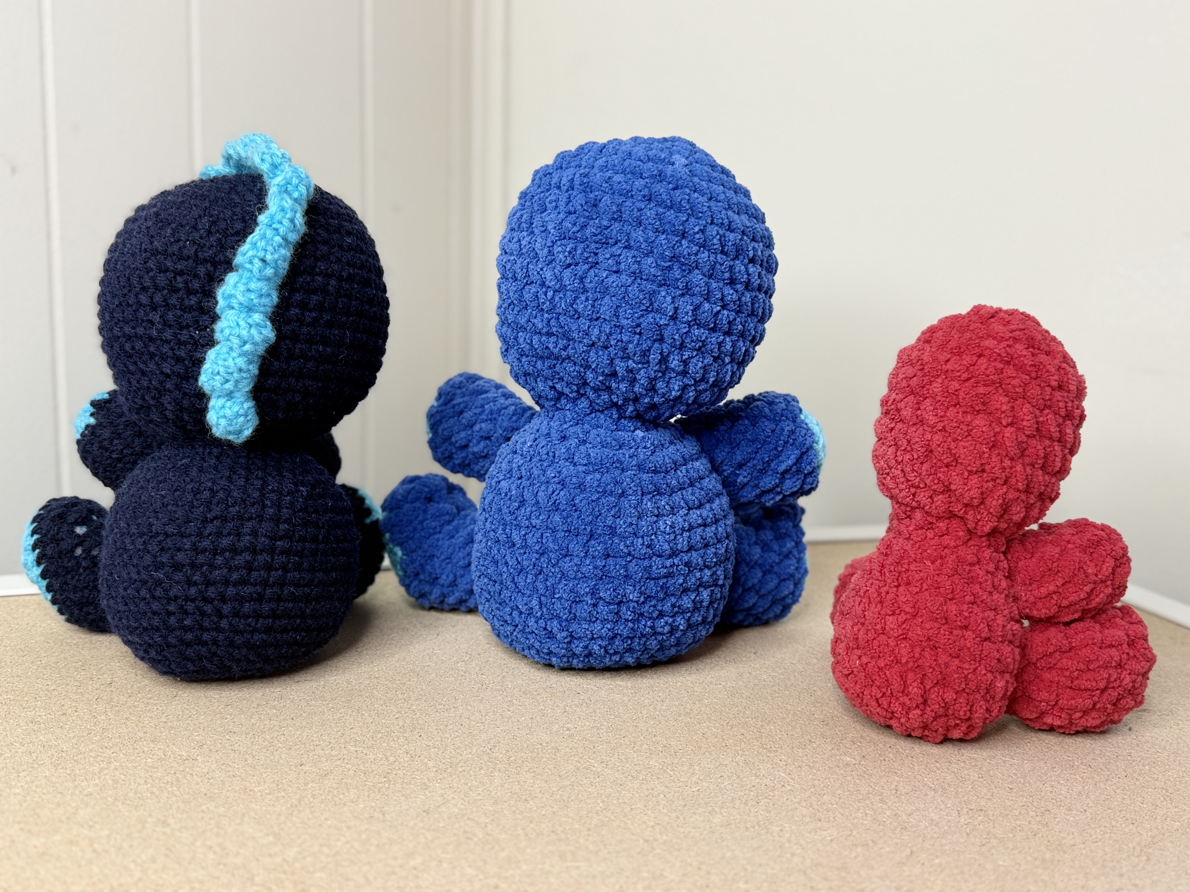 3 Crochet Monitos